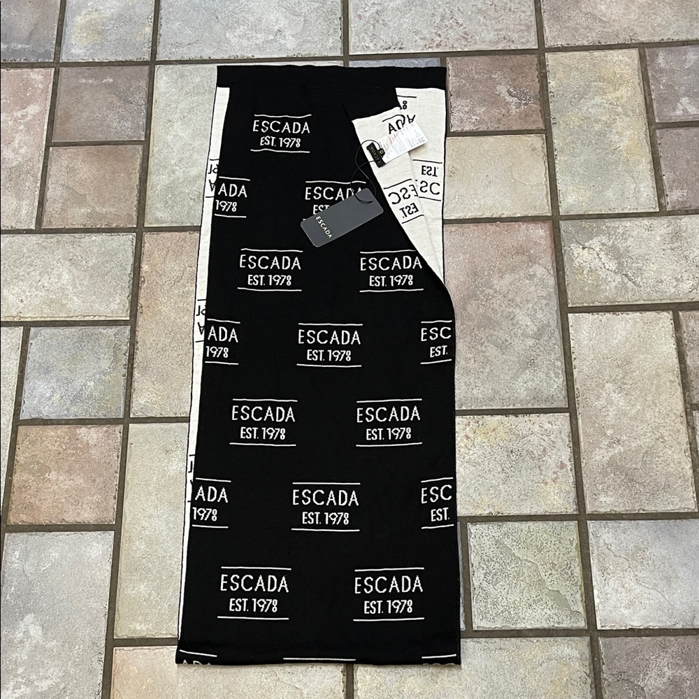 Escada Classic Iconic Scarf. New with Tags. Black
